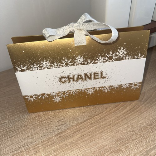 Geschenkverpackung von - ,
