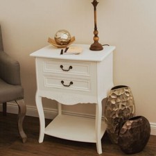 Romantischer Beistelltisch