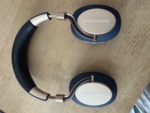 Bowers wilkins px - &,