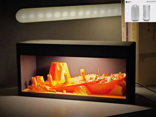 Titanic sinking display light - sinking,