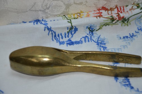 Nussknacker messing mit punzen - nussknacker,
