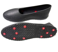 Robuste, schwarze Galoschen