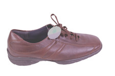 Theresia M.  Schnürschuhe