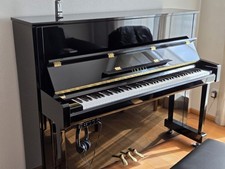 YAMAHA Klavier Modell B2