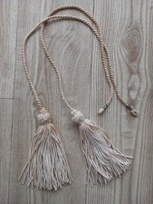 GARDINEN-Schleuderquasten aus geflochtener Kordel.2 Stück. Cremefarbe