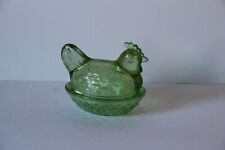 zauberhafte figürliche Bonboniere Deckeldose Glas Grün Huhn