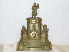 Antike Vorderzappler Uhr " Miniatur Tischzappler" Christliche Darstellung"