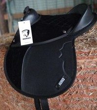 HORKA Binky Sattel schwarz