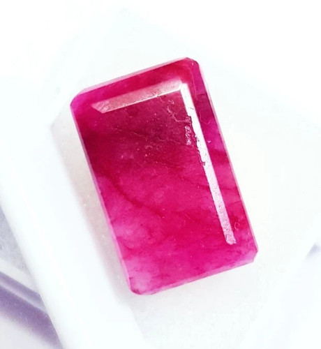 Natürlicher roter beryll - natürlicher,