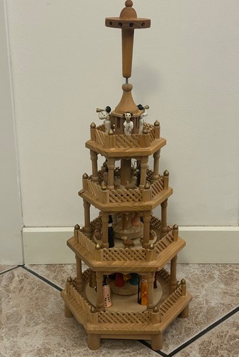 Deutsche weihnachtspyramide - deutsche,