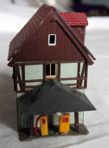Kleine ländliche tankstelle - ländliche,