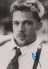 BRAD PITT Original Autogramm signierte Postkarte Top Portrait