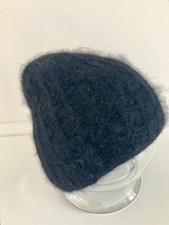 Warme Damen-Winter-Mütze aus Angora-Wolle - schwarz- Einheitsgröße