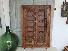 Z2480 Antikes Fenster | Fensterläden mit Rahmen | Metallbeschläge Schnitzereien