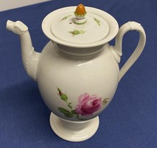 Prachtvolle Kaffeekanne mit Drachenkopf Meissen Knaufschwert Wildrose Rote Rose