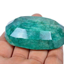 Gigantischer ovaler Natur Smaragd mit ca. 560 Carat