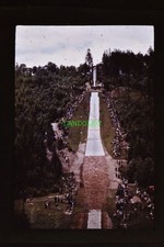 Dia Skisprung Schanze ohne Schnee mit Publikum