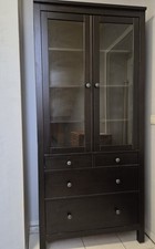 Vitrine (HEMNES schwarzbraun)