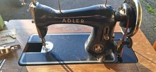 Antike Nähmaschine mit