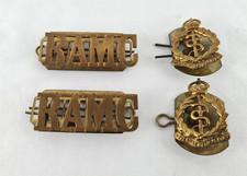 Konvolut British Royal Army Medical Corps Abzeichen Messing Badge