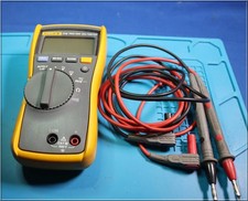 Digital Multimeter Fluke 114 600V CAT III