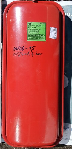 Ausgleichbehälter intern rot