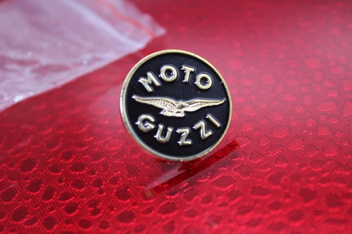 Moto guzzi original pin - moto, in