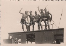 4 x Foto, Vorpostenboot V 1507 Pfingsten 1944 Le Havre FRA (MJ-41)1025