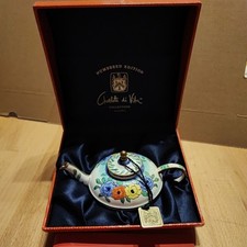 Charlotte Di Vita Miniatur Emaille Teekanne Handbemalt