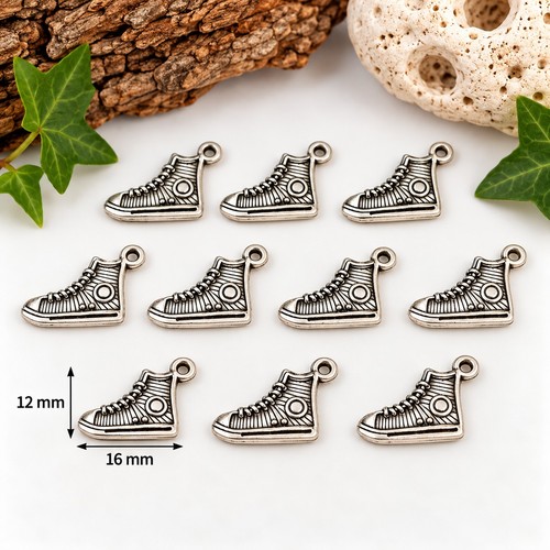 Sneaker turnschuhe charms - 10,