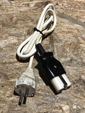 Kabel mit Stecker für