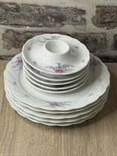 Teller + Eierbecher mit Ablage