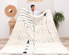 Weißer Teppich für