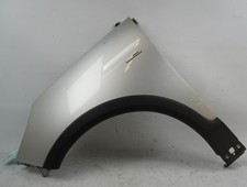 Linke Vorderachse Kotflügel