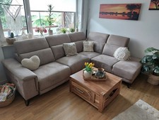 Gepflegtes Ecksofa mit elek. verstellbarem Sessel und Kopfstützen. 280x220