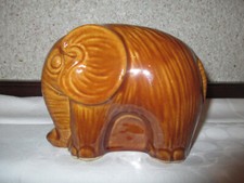 sehr schöne alte Spardose aus