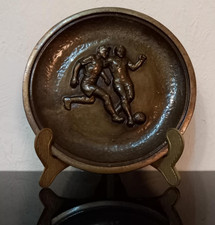 DDR Fußball Oberliga Lauchhammer Kunstguss Bronze Gießereistempel Teller DFV