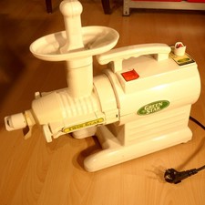 Green star slow juicer - green,