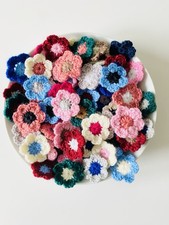 80 bunte Häkelblumen