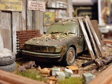 Saab 900 Turbo Coupe Bj.1977 - Scheunenfund Diorama im Maßstab 1:43