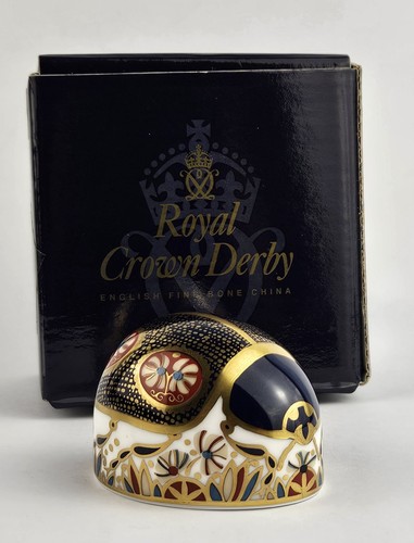 Royal crown derby ladybug - derby,