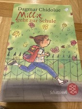 Millie geht zur Schule von