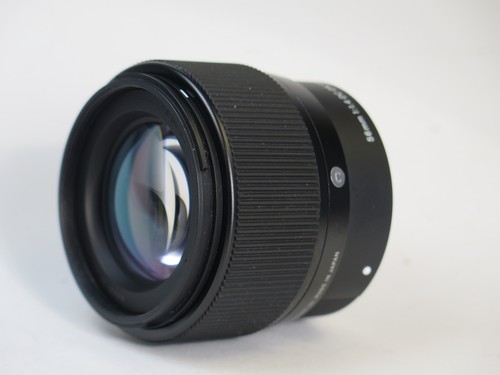 Sigma 56mm dc dn - 56mm,
