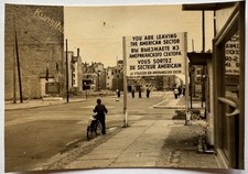 AK Berlin Berliner Mauer Grenze 1961 NVA DDR Ostberlin Checkpoint