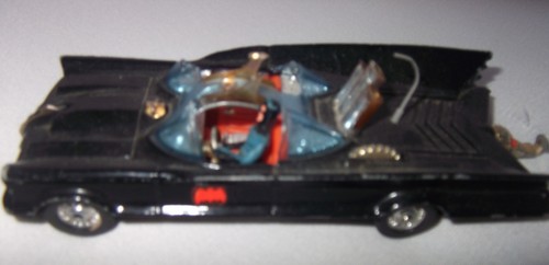 Batman batmobile gorgi - batman,
