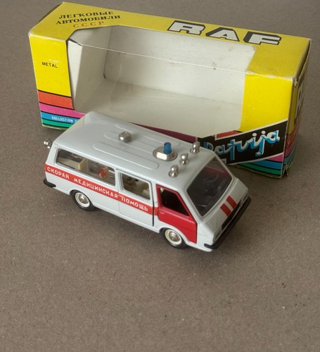Ussr raf 2203 latvija bus - 1/43,