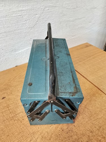 Alter werkzeugkasten - alter,