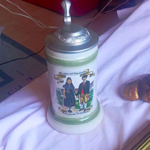 Bierkrug mit zinndeckel - mit,