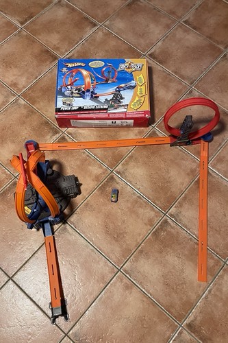 Hot wheels trick - hot, tracks