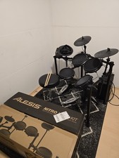 Alesis Nitro Mesh E-Drum Set * Schlagzeug * Sehr guter Zustand * OVP * Mit Sitz!
